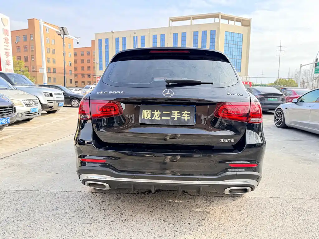 Mercedes-Benz GLC 2023