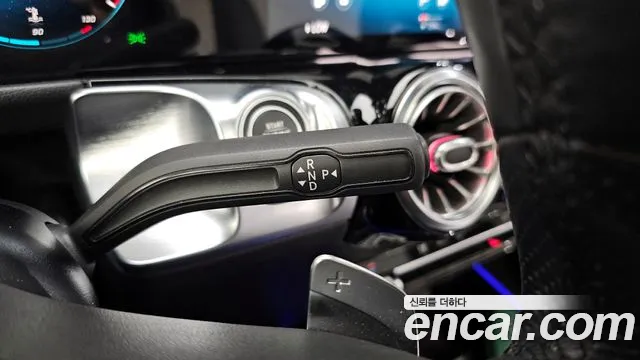 Mercedes-Benz GLB 2020