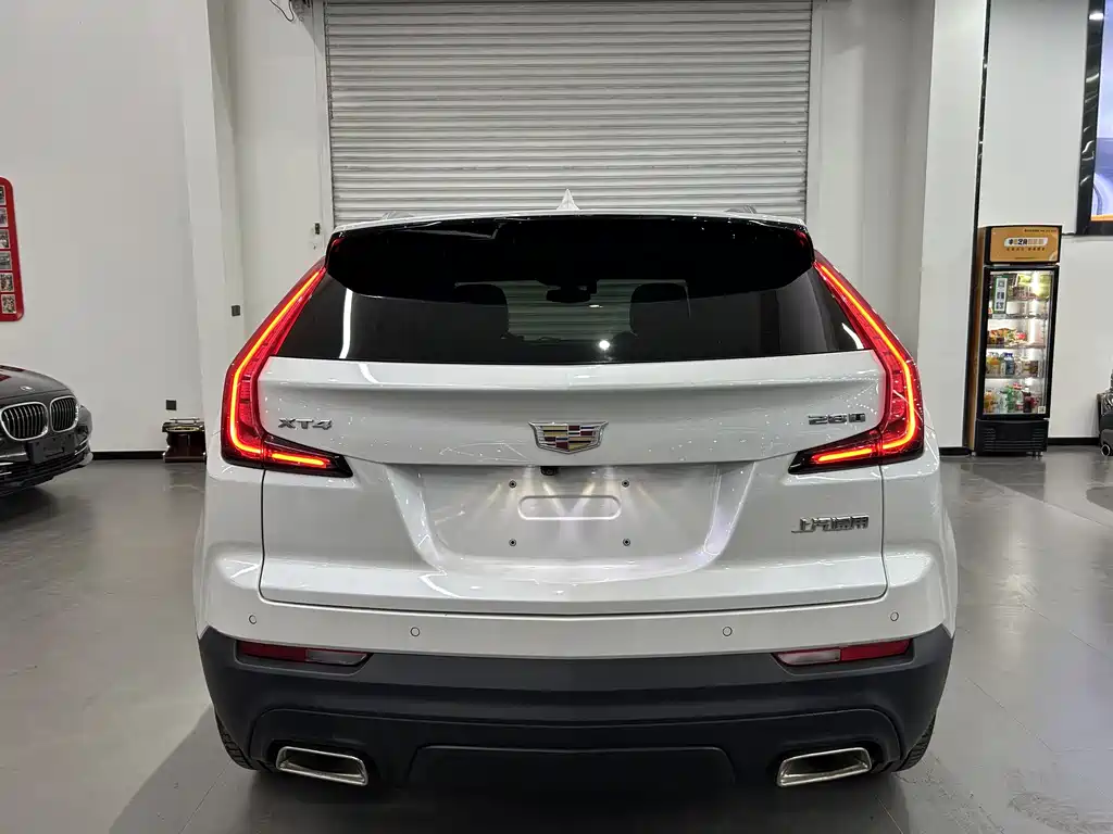 Cadillac XT4 2021
