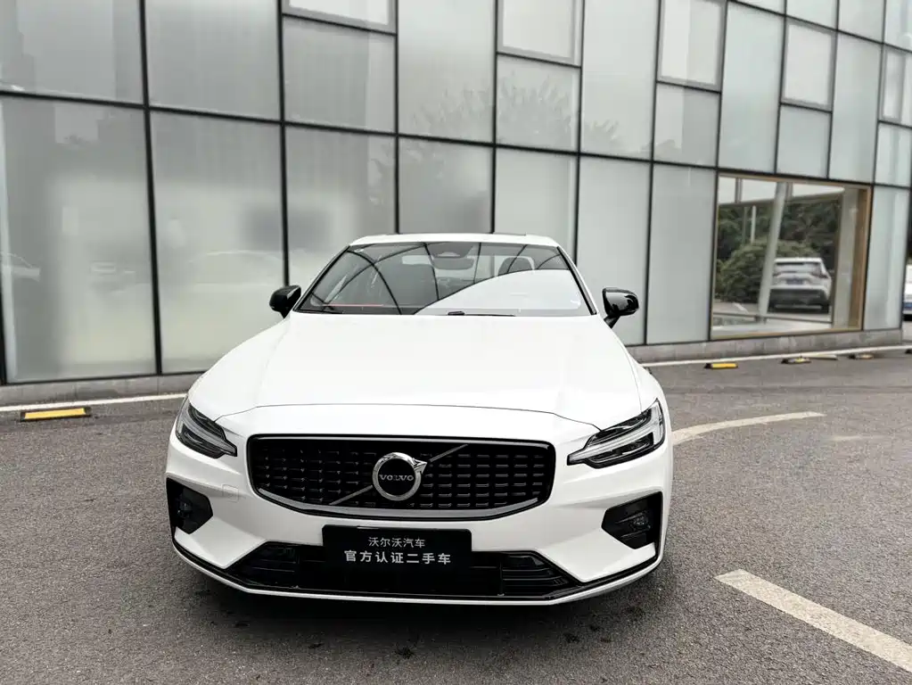 Volvo S60 2023