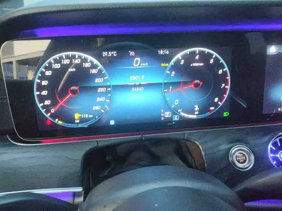 Mercedes-Benz E-Класс 2023