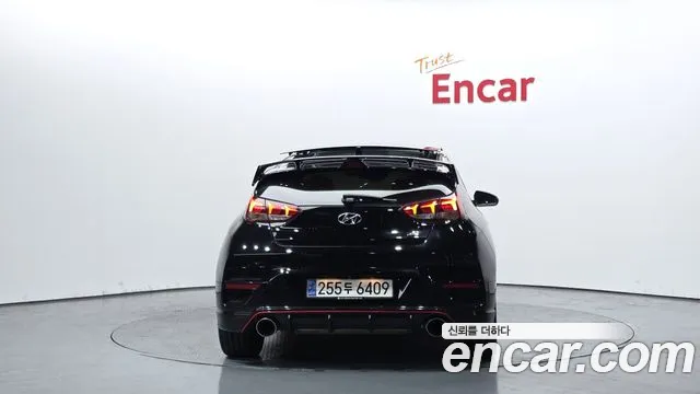 Hyundai Veloster 2021