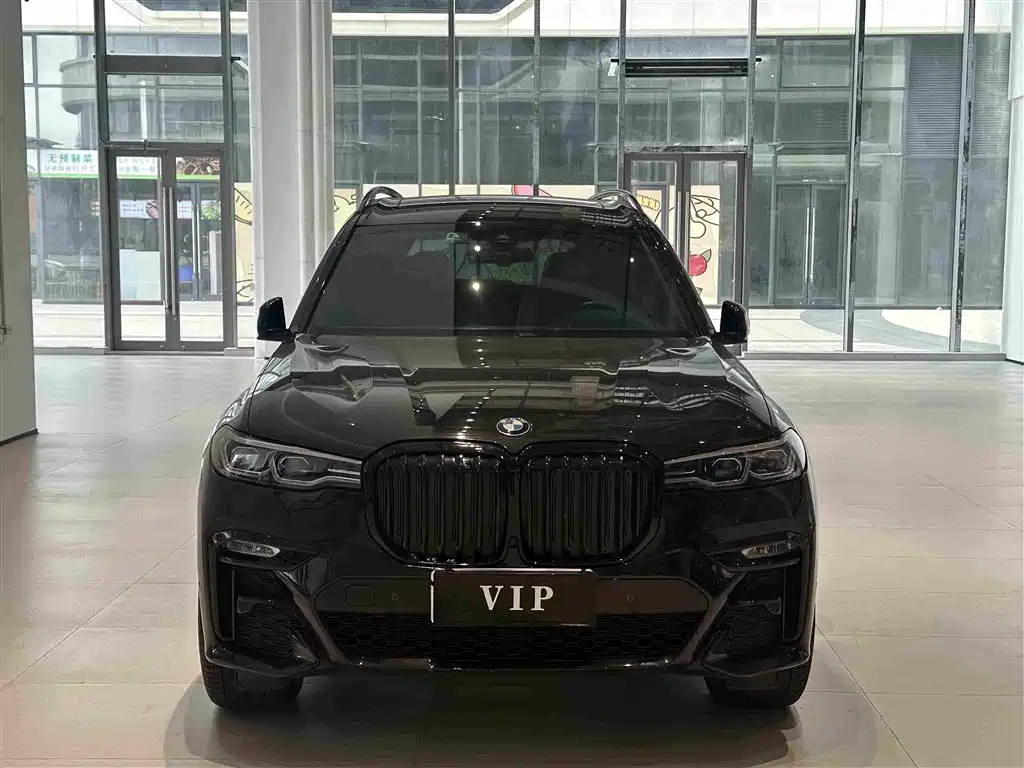 BMW X7 2021