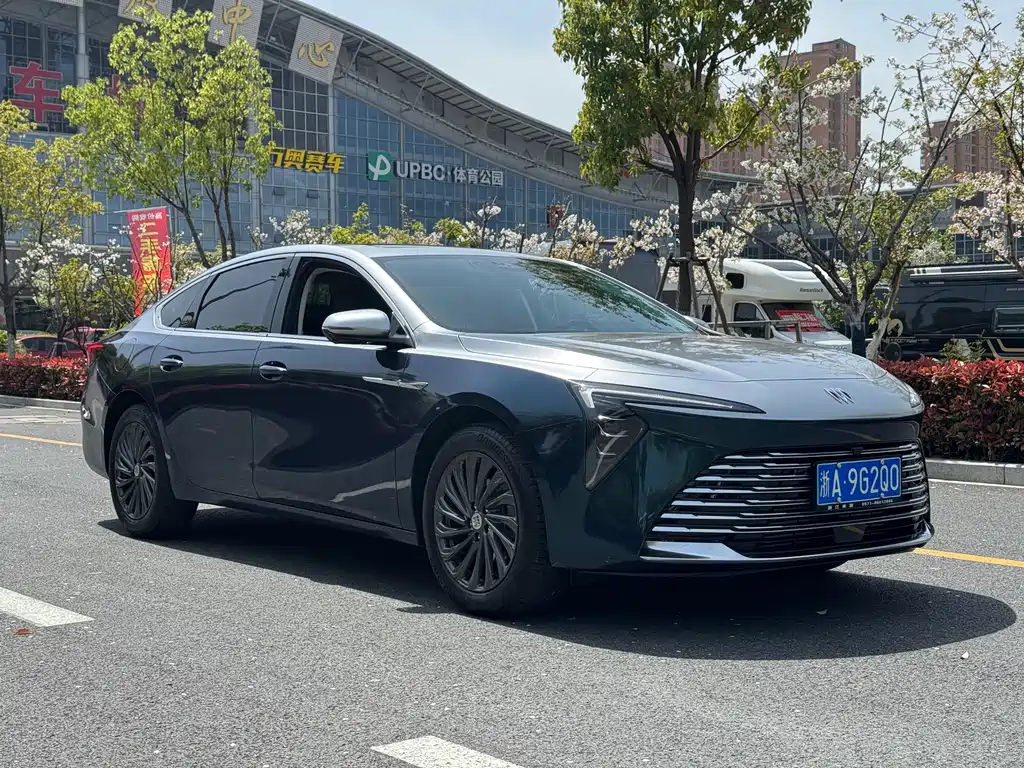 Buick LaCrosse 2025