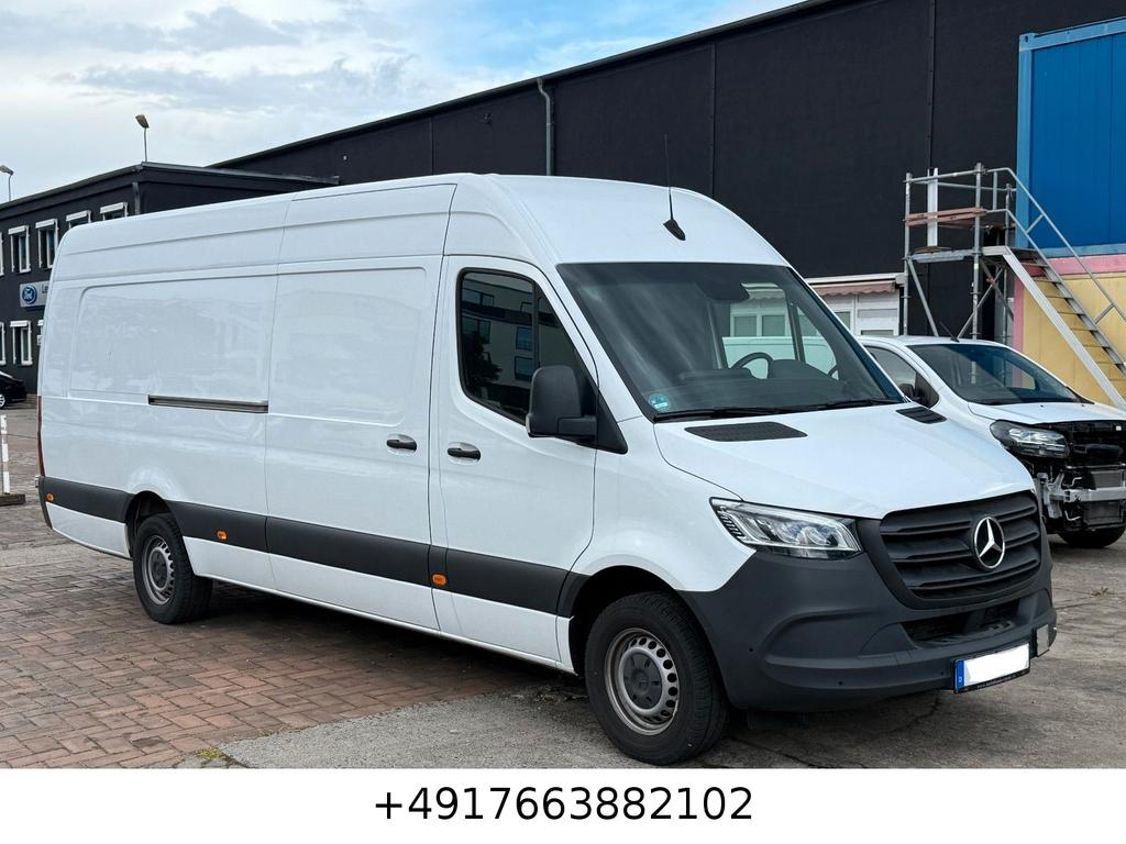 Mercedes-Benz SPRINTER 2024