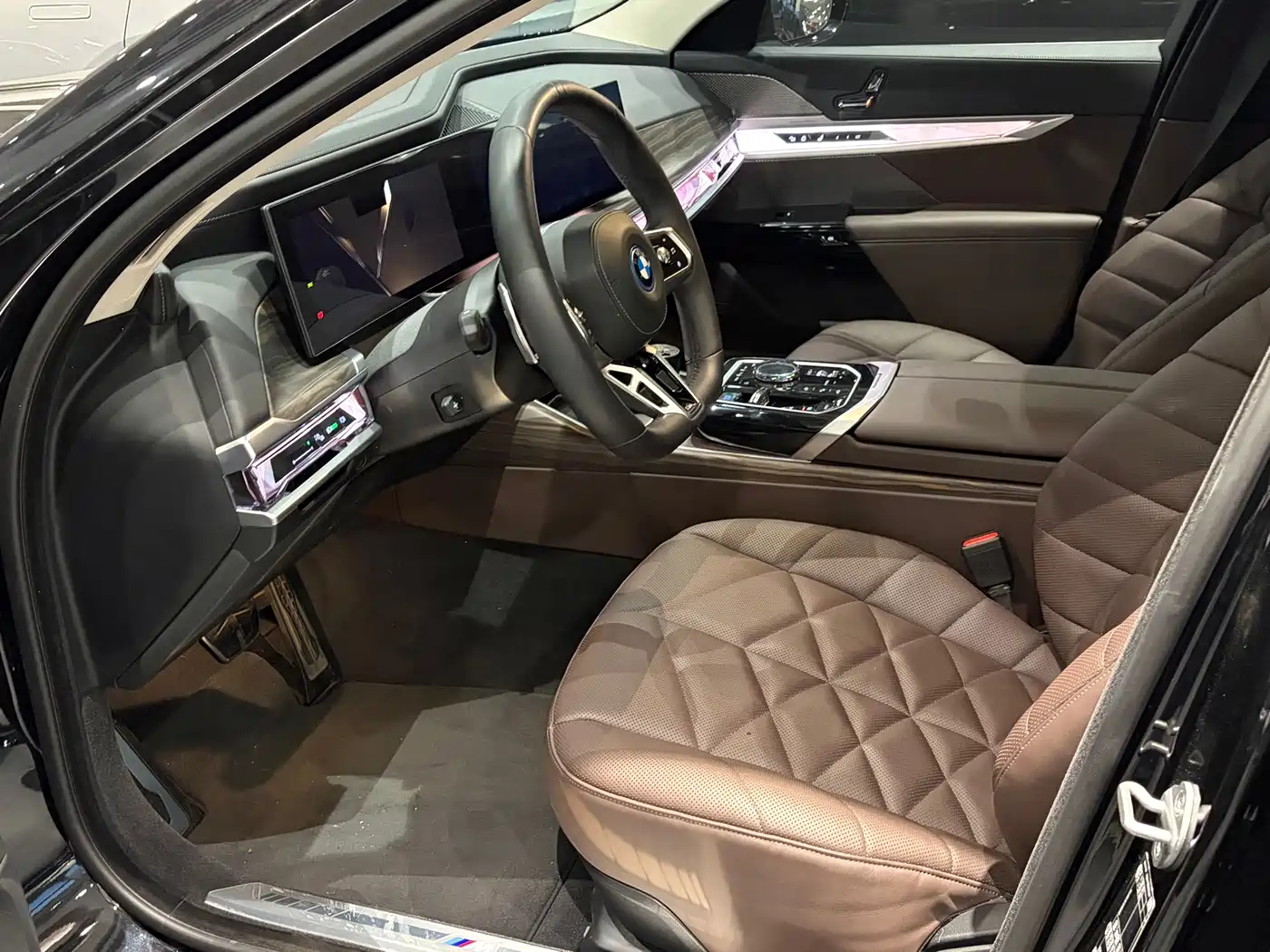 BMW i7 2024