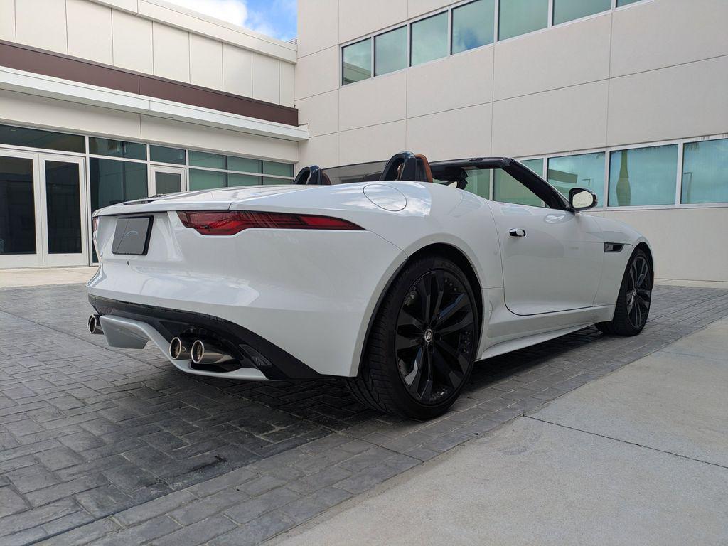 Jaguar F-Type 2024