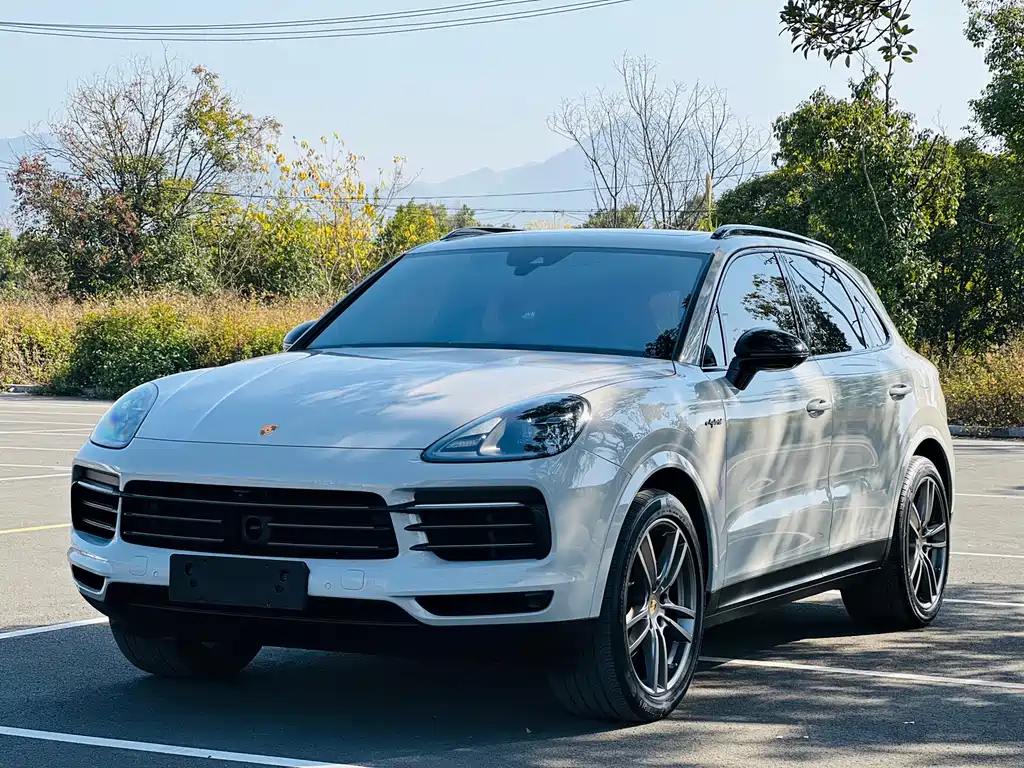 Porsche Cayenne 2023