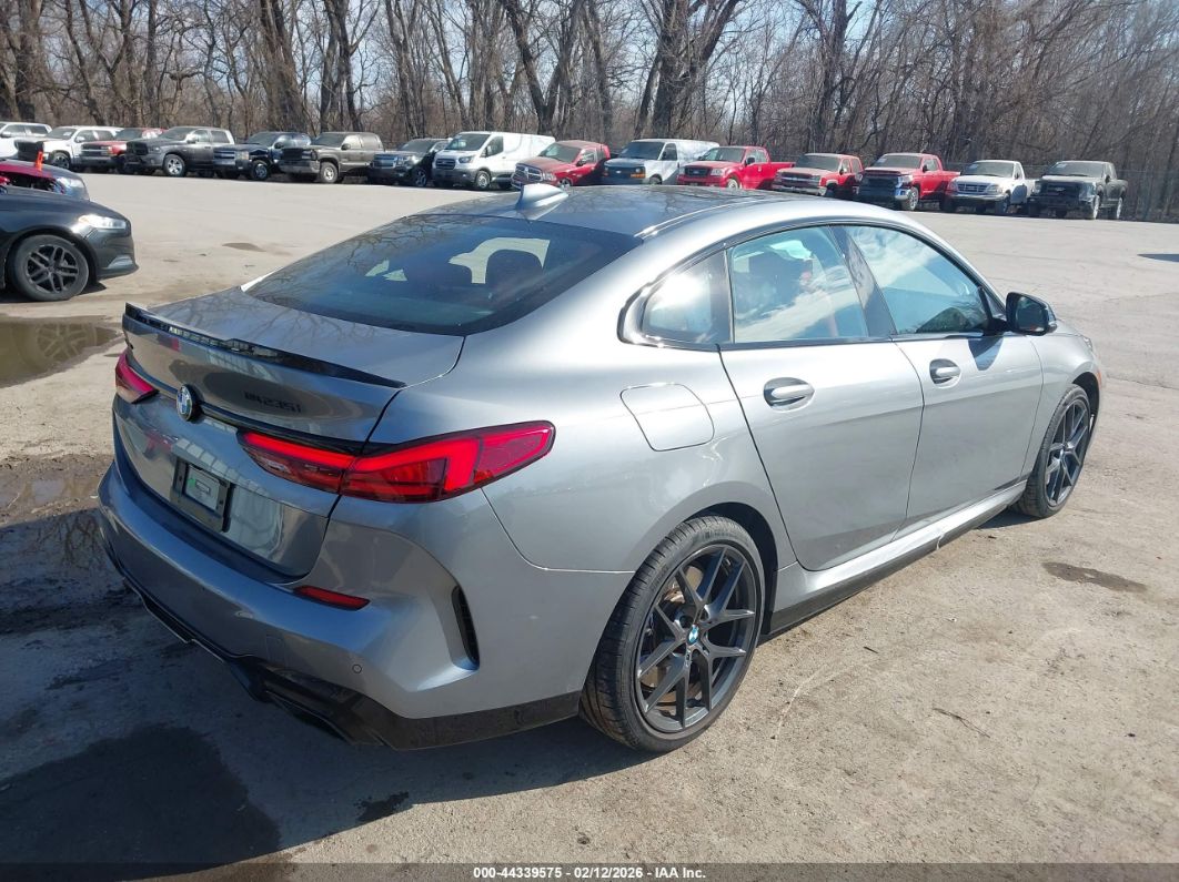 BMW M235 2022