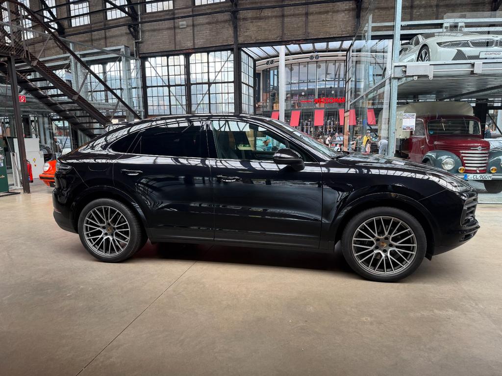 Porsche Cayenne 2022