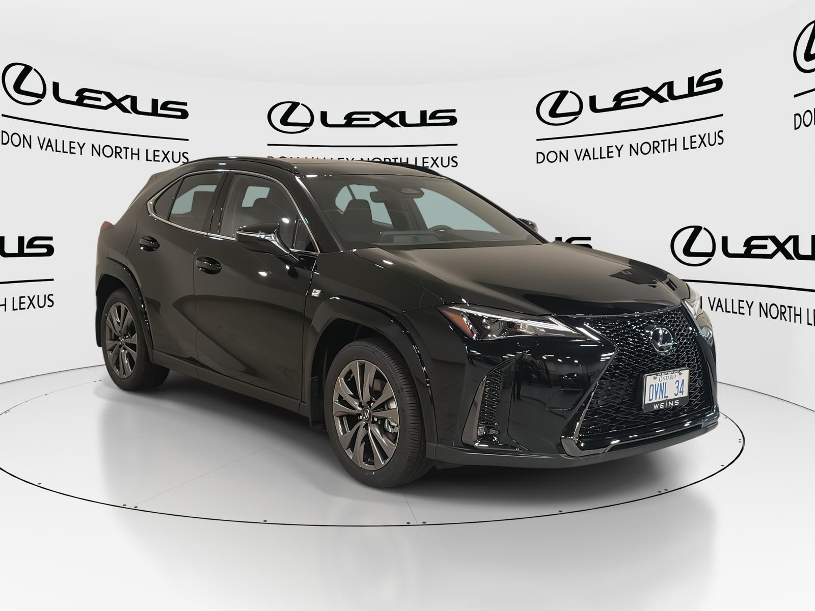Lexus UX 2025