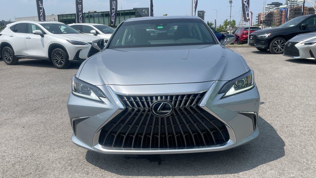 Lexus ES 2023
