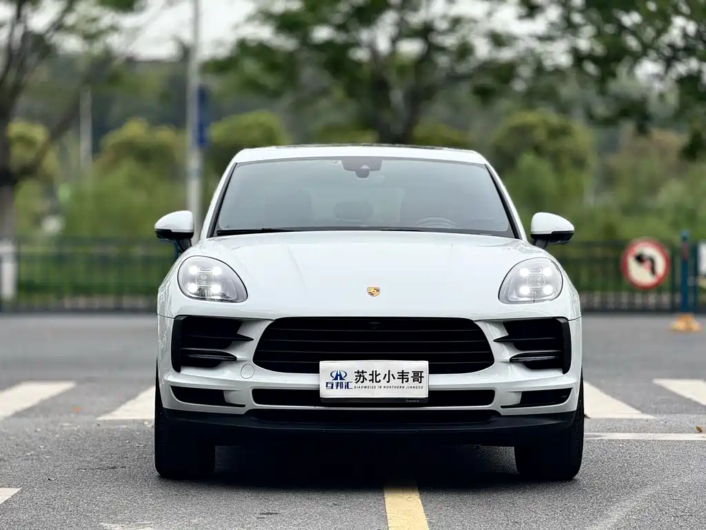 Porsche Macan 2021