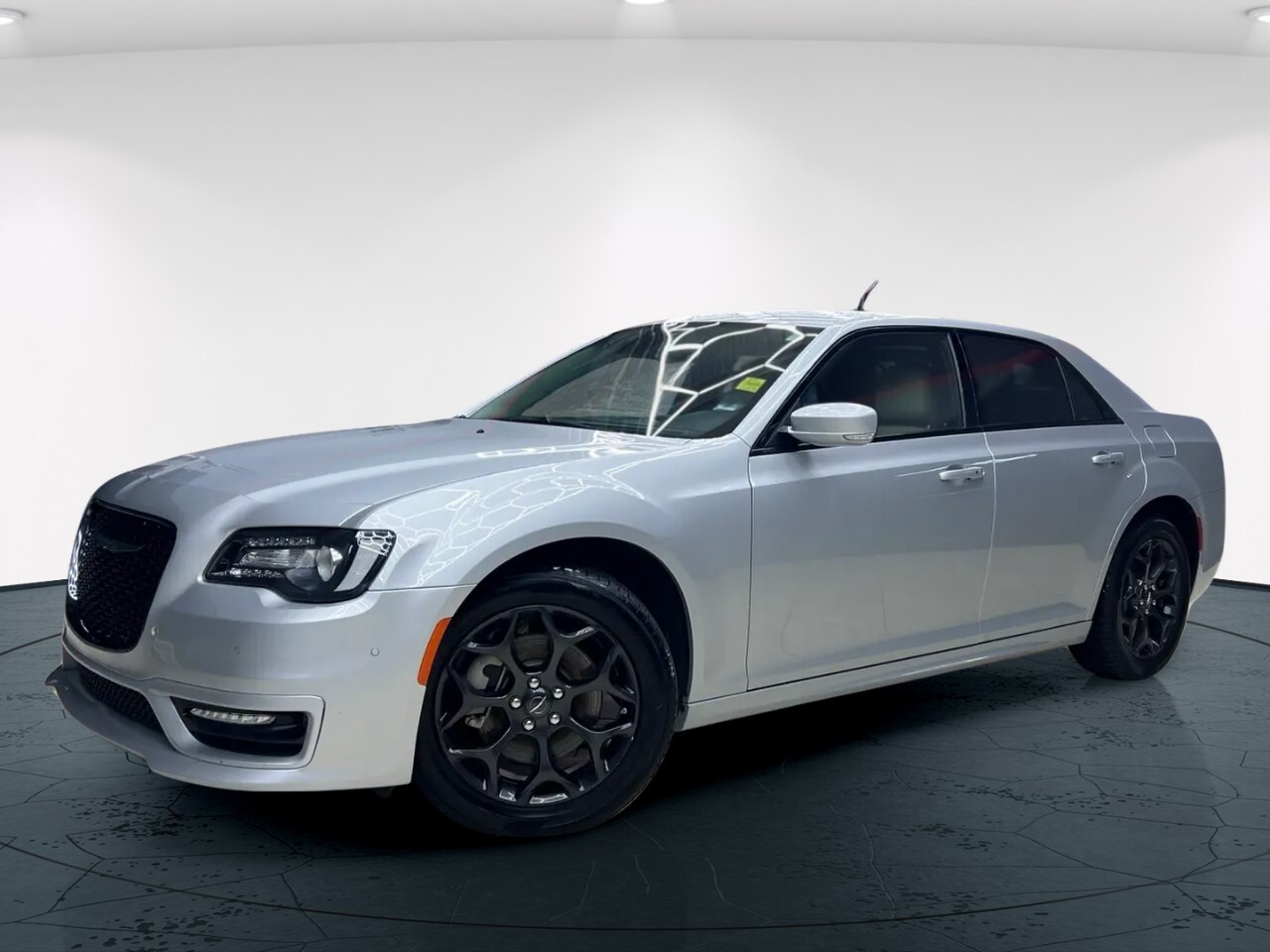 Chrysler 300 2022