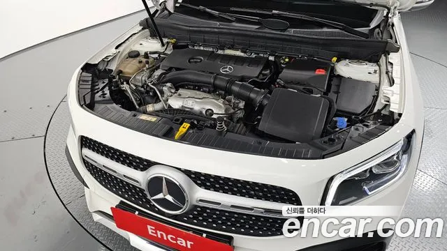 Mercedes-Benz GLB 2021