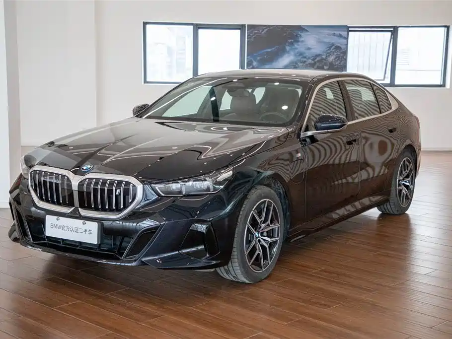 BMW i5 2025