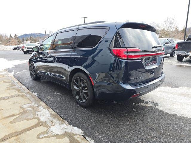 Chrysler Pacifica 2024