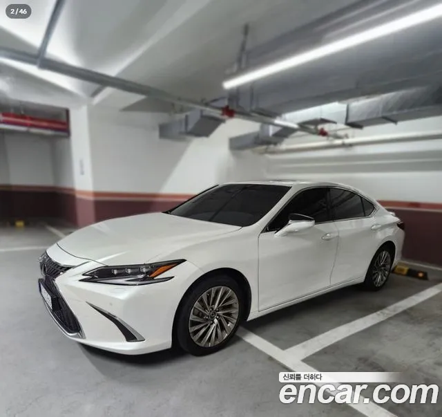 Lexus ES 2024
