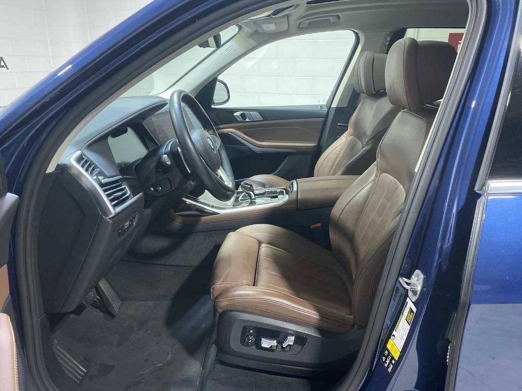 BMW X7 2021