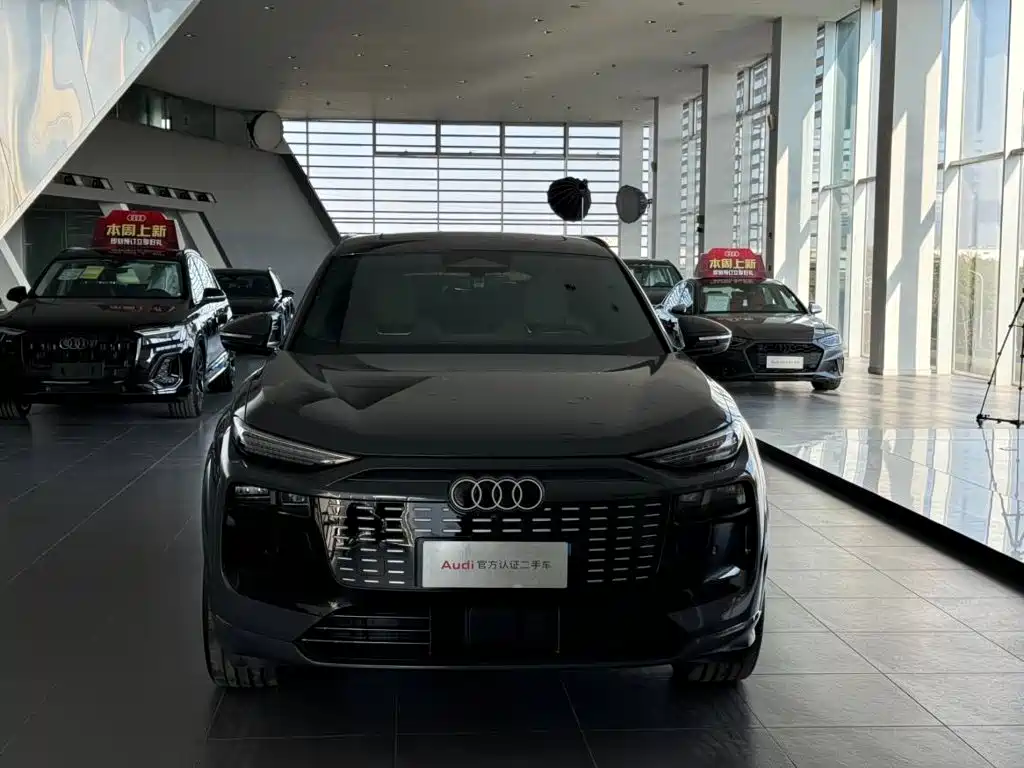 Audi e-tron 2025