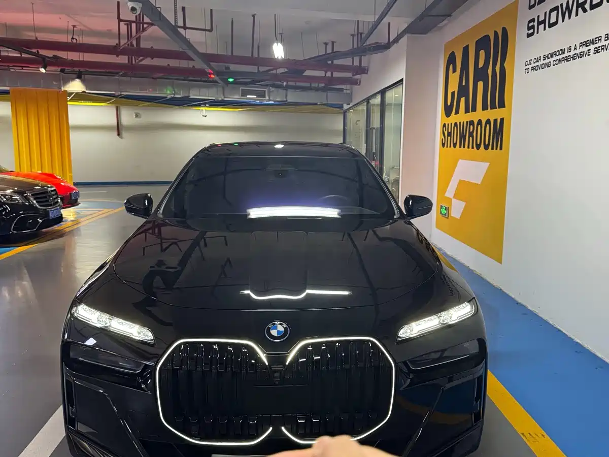 BMW i7 2023