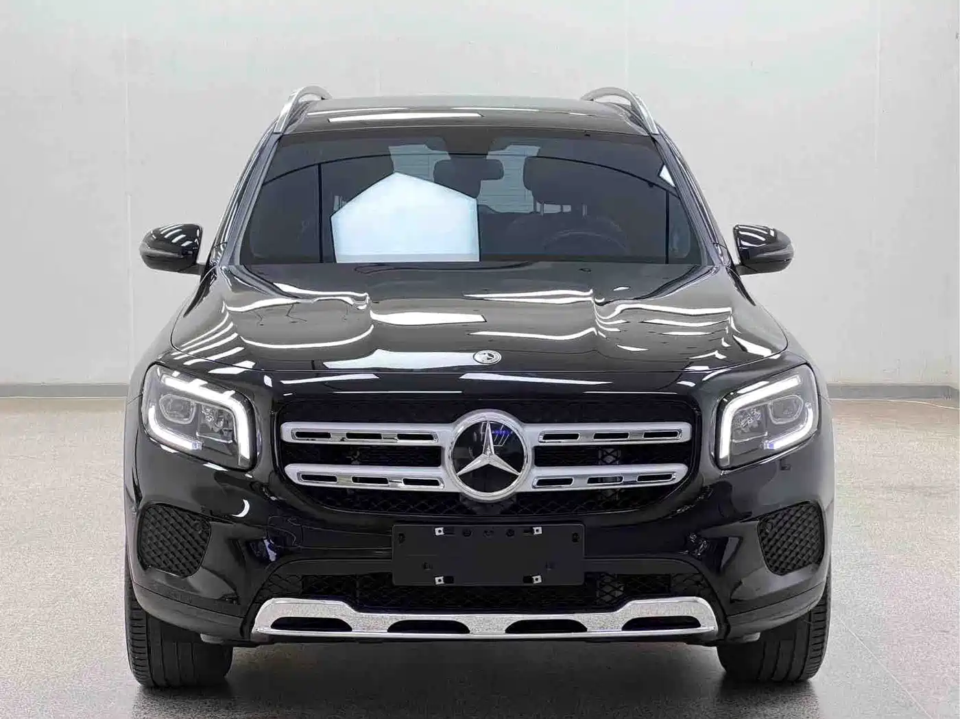 Mercedes-Benz GLB 2023