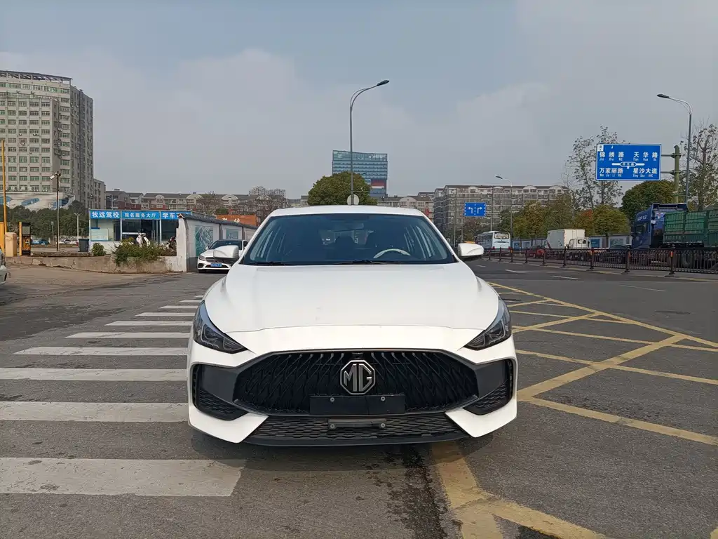 MG MG5 2023