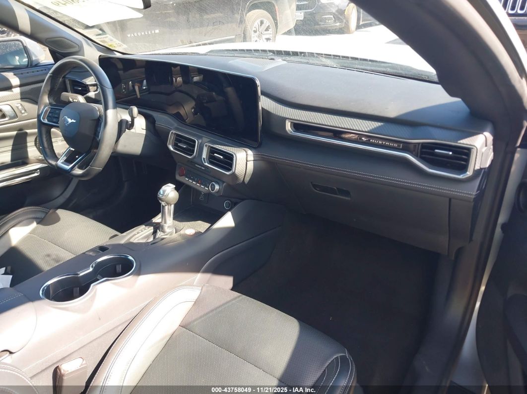 Ford Mustang 2025