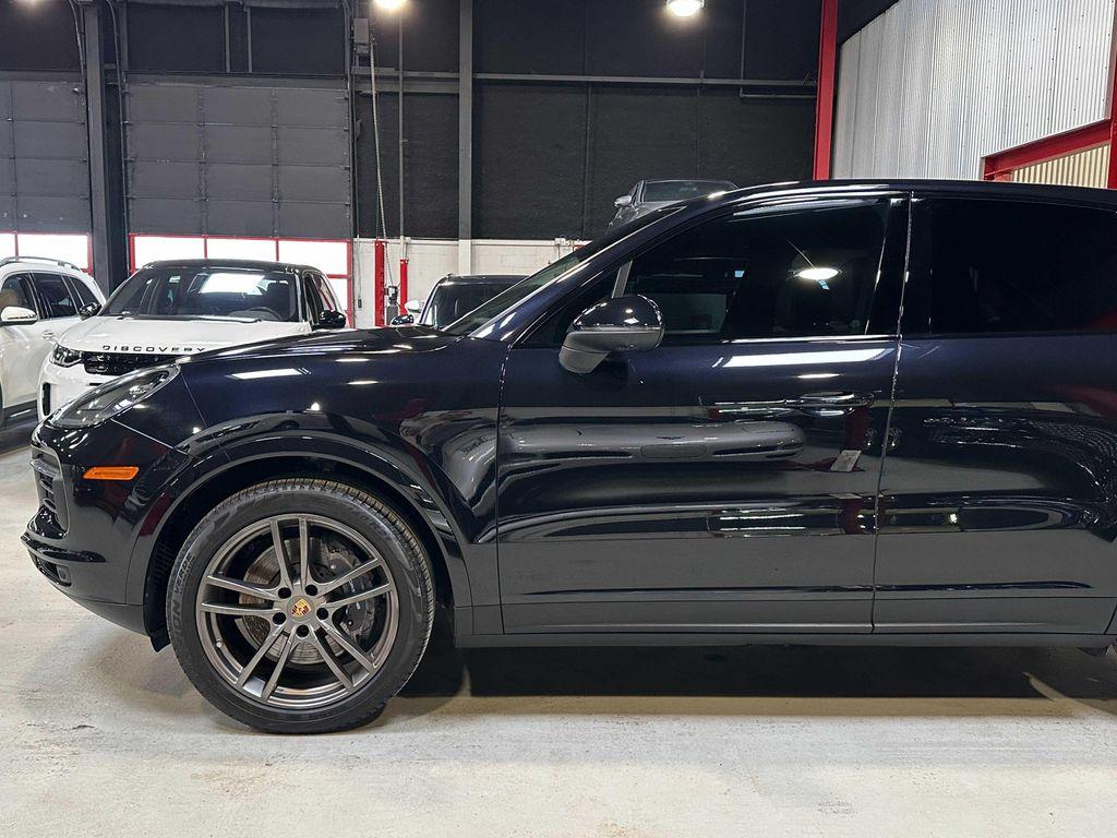 Porsche Cayenne 2021
