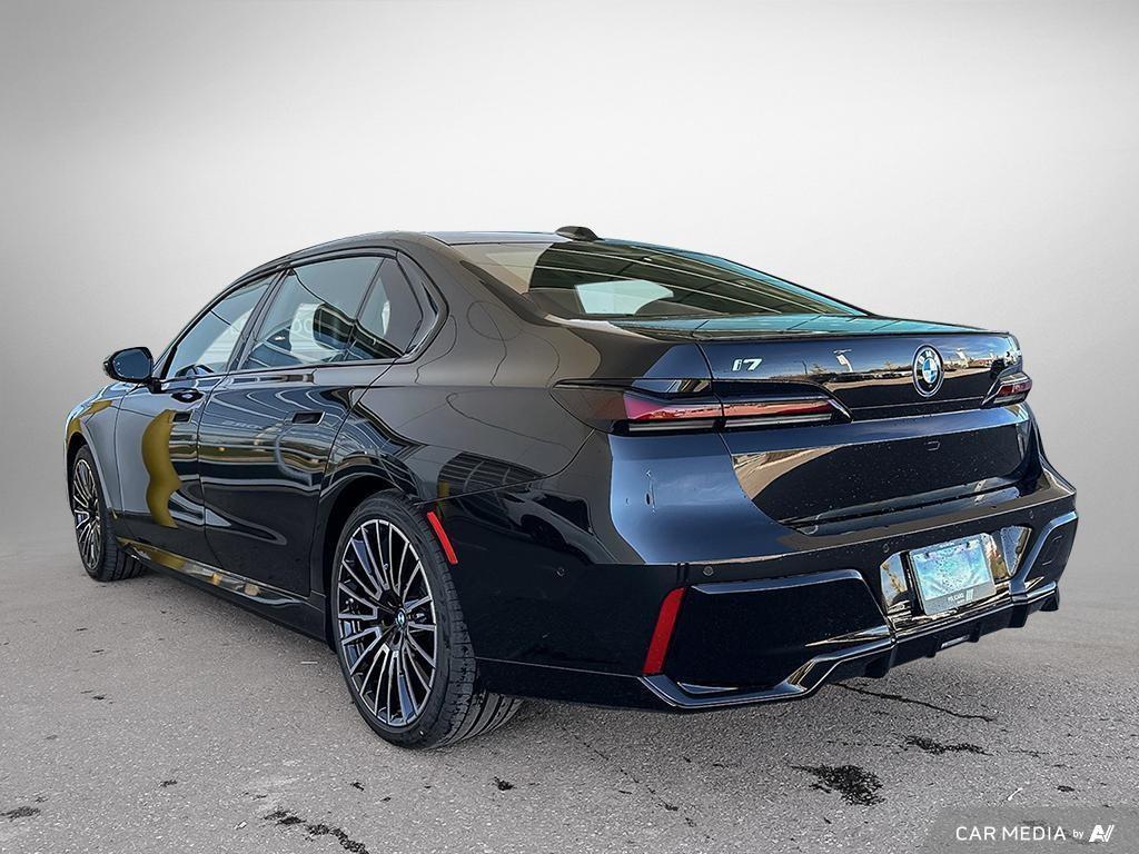 BMW i7 2025