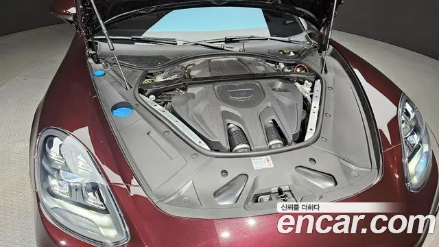 Porsche Panamera 2023