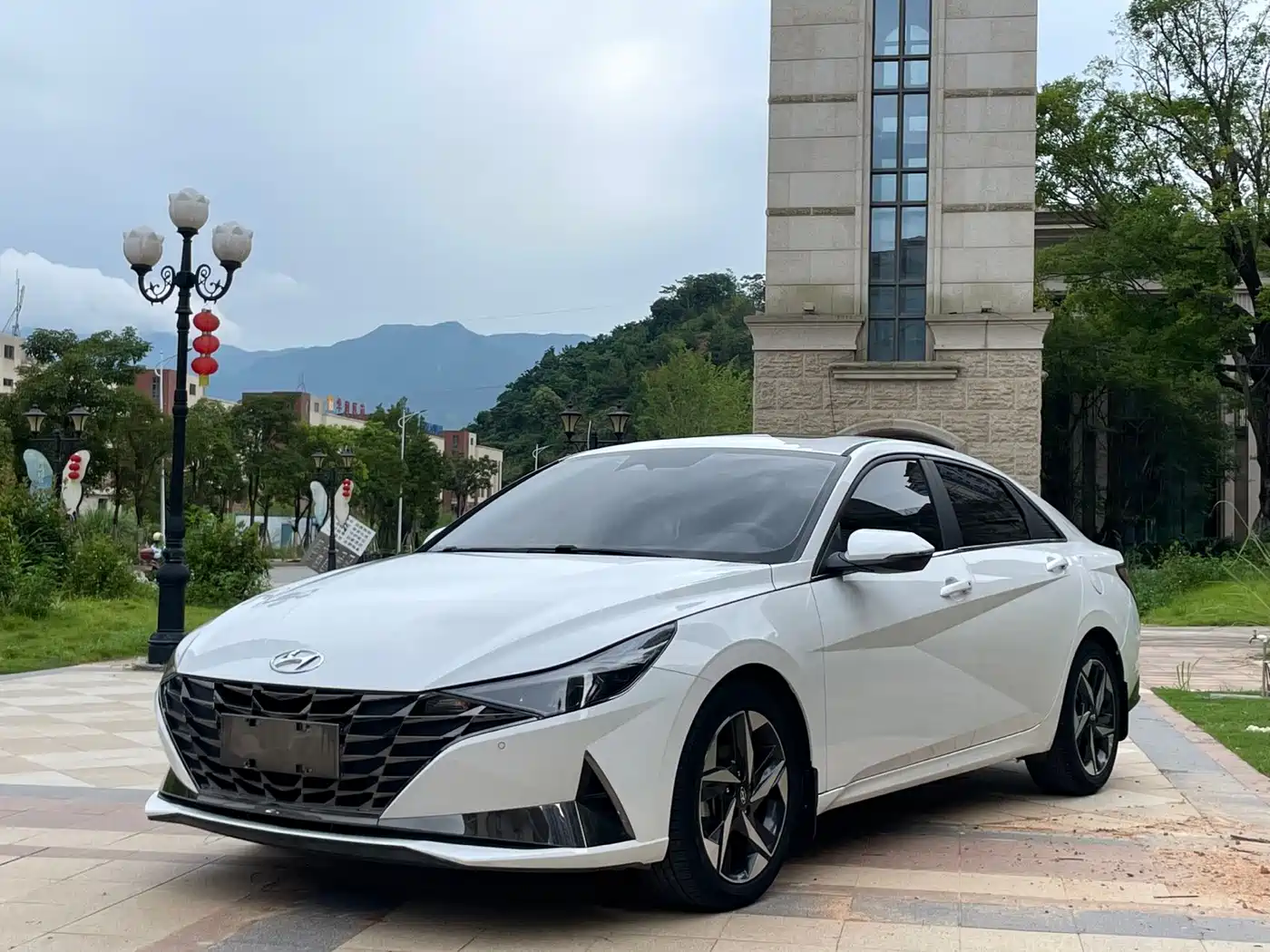 Hyundai Elantra 2022