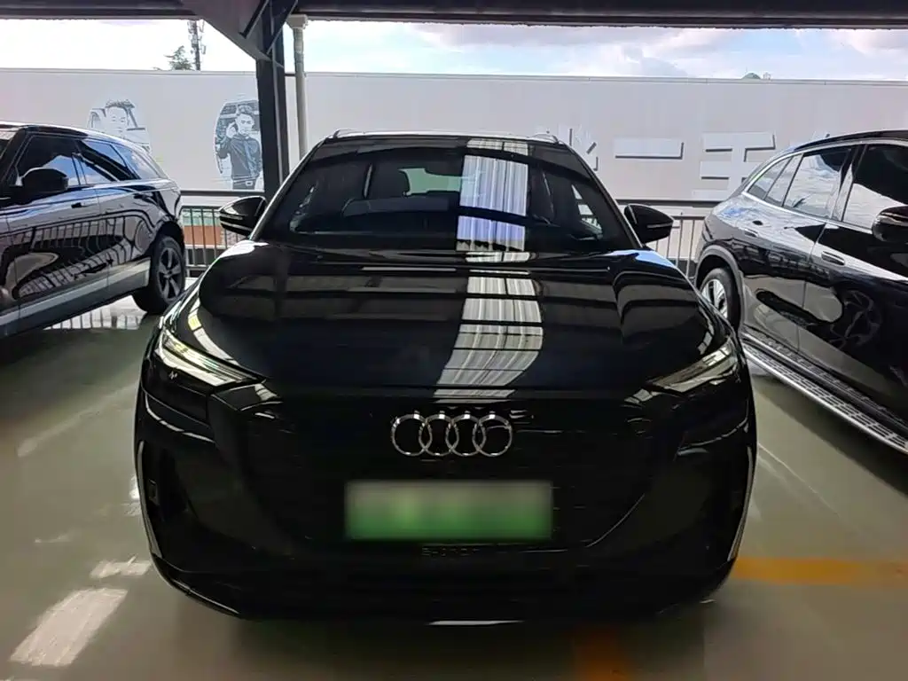 Audi Q4 e-tron 2024