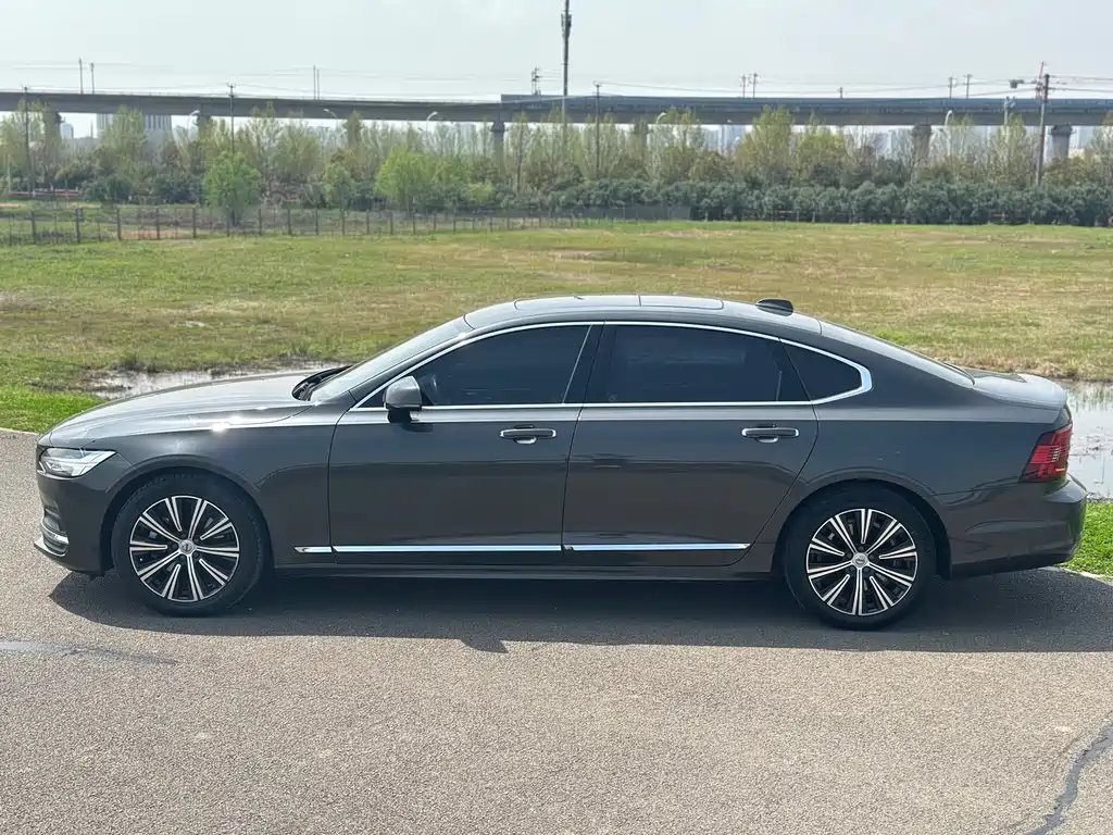 Volvo S90 2021