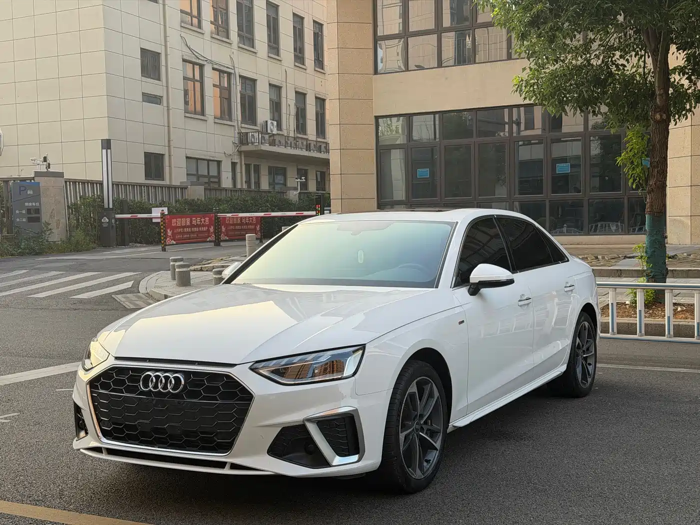 Audi A4 2023