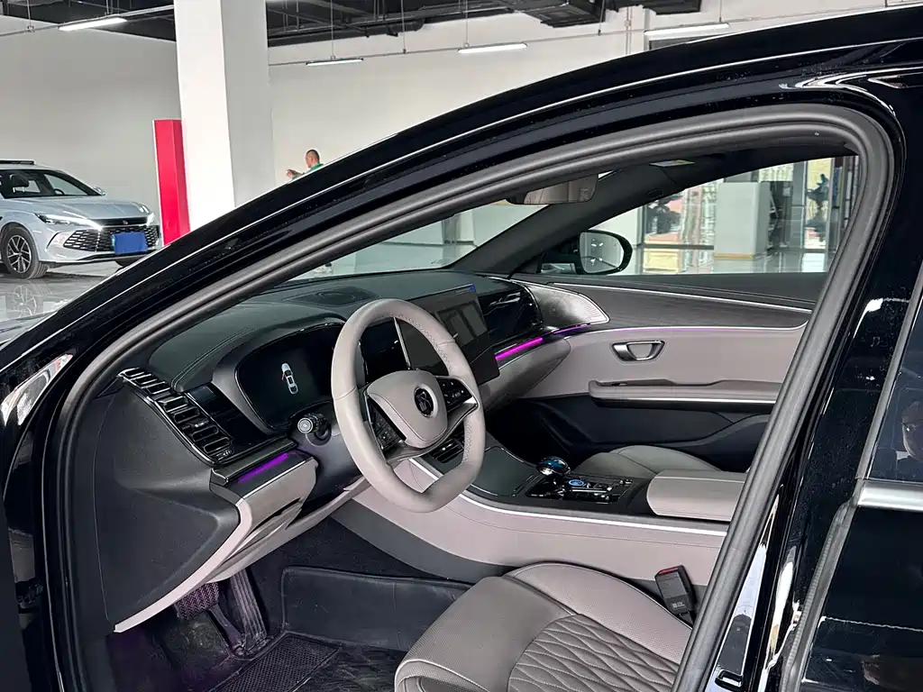 BYD Han 2025