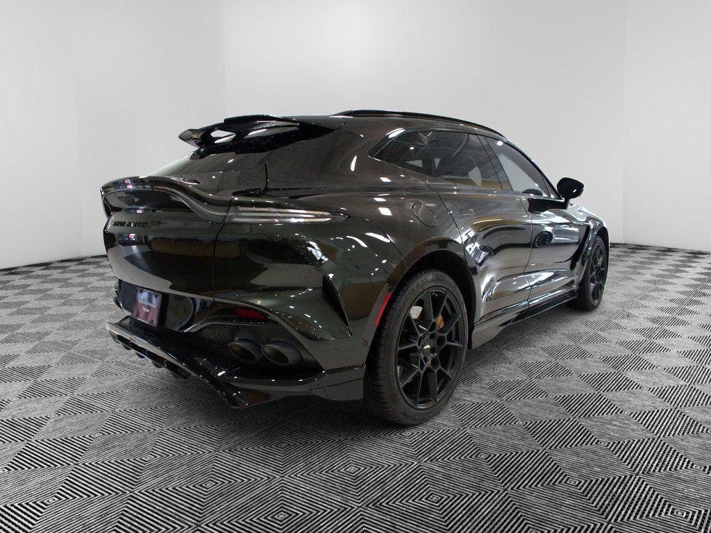 Aston Martin DBX 2023