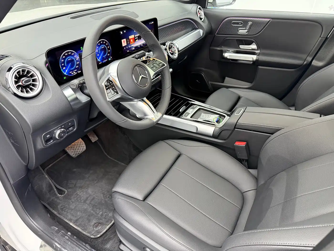 Mercedes-Benz EQB 2025