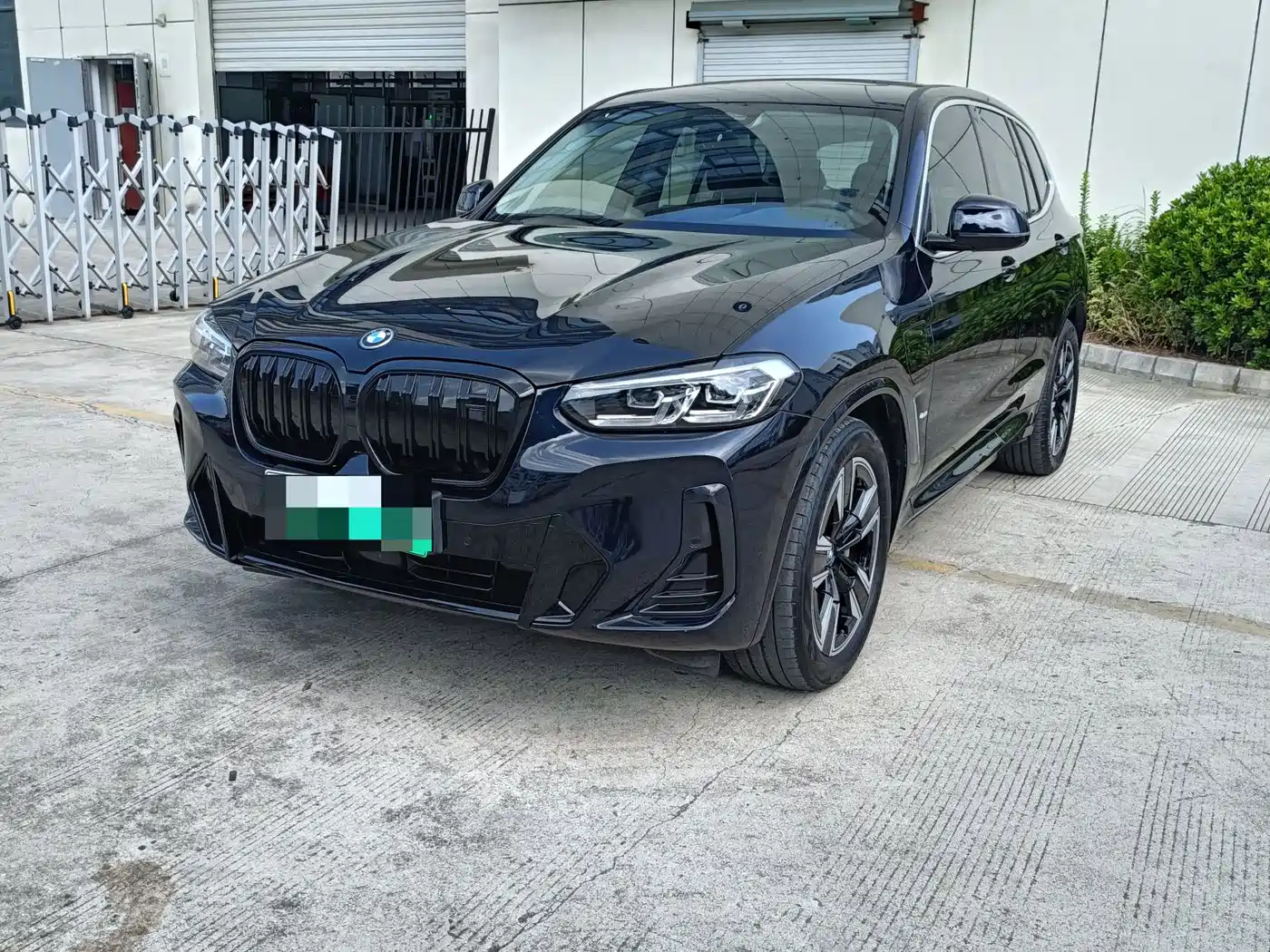 BMW iX3 2023