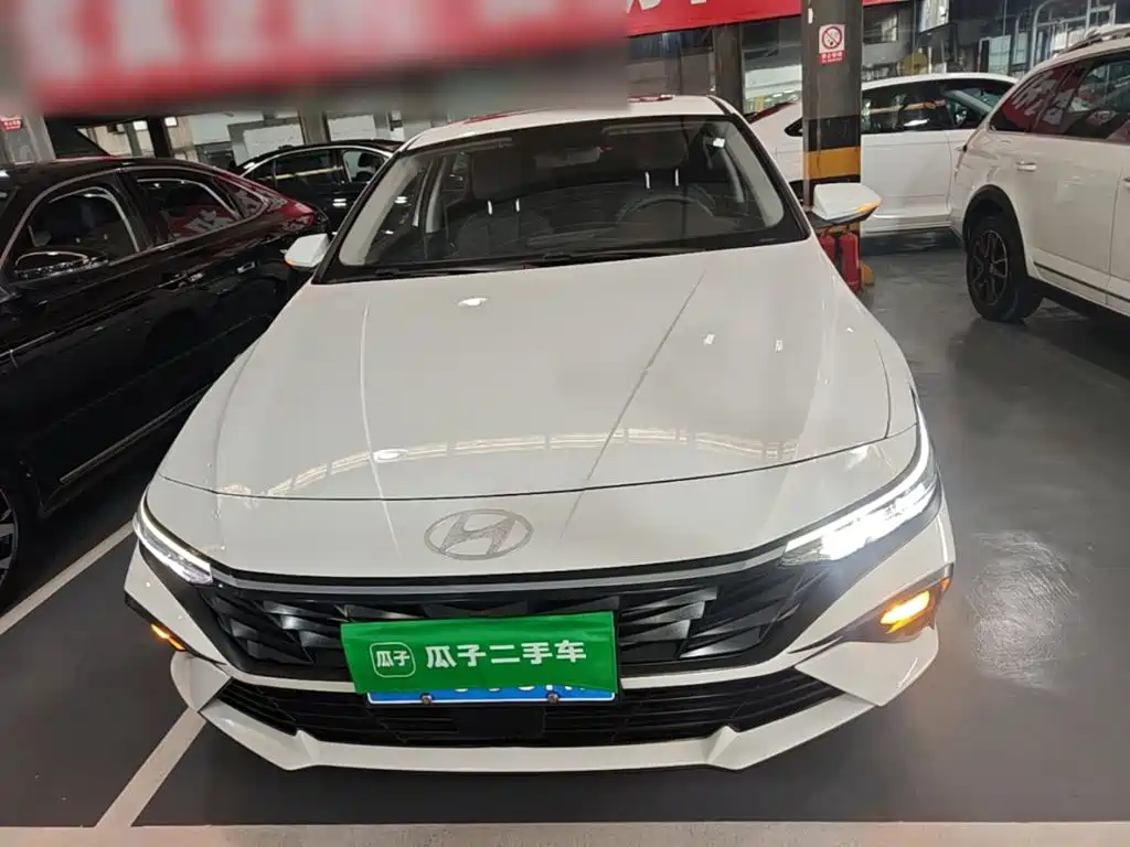 Hyundai Elantra 2024