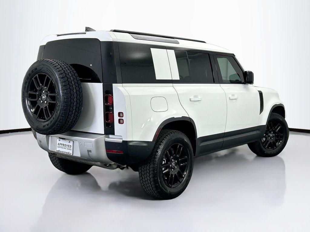 Land Rover Defender 2025