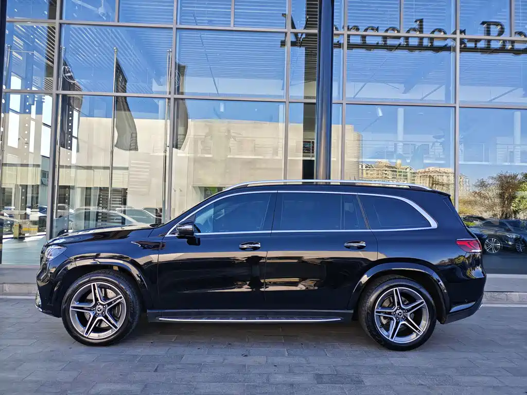 Mercedes-Benz GLS 2023