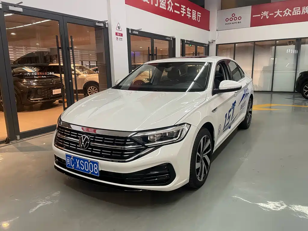 Volkswagen Jetta 2024