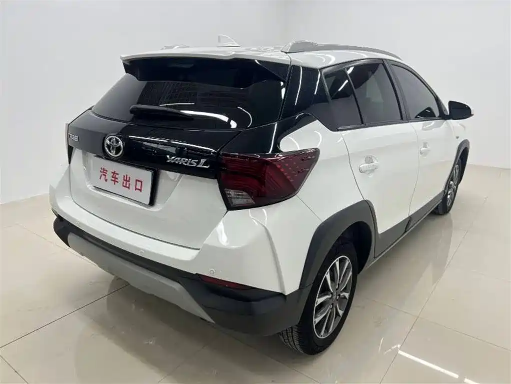 Toyota Yaris 2023