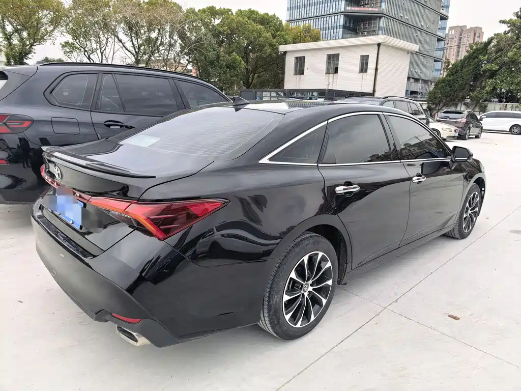 Toyota Avalon 2022