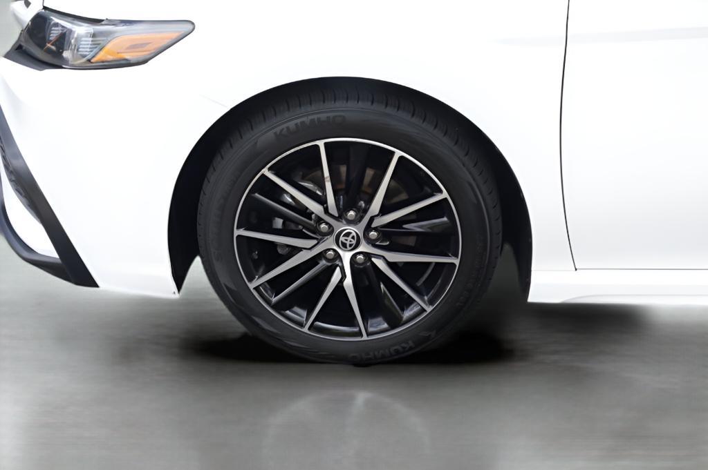 Toyota Camry 2023