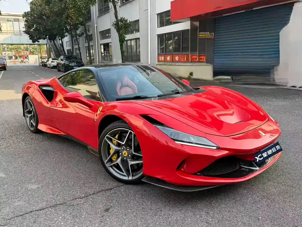 Ferrari F8 2021