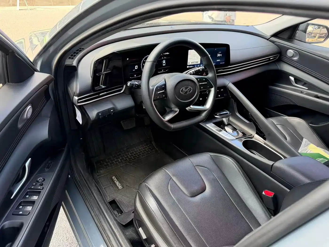 Hyundai Elantra 2022
