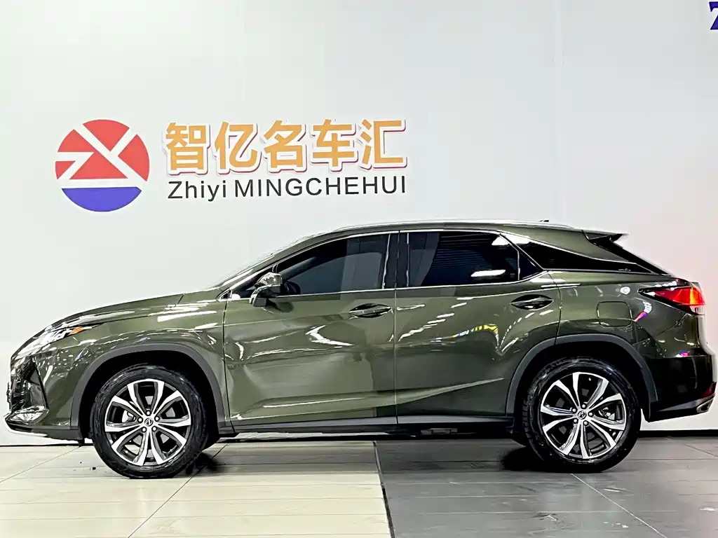 Lexus RX 2021