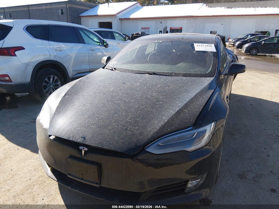 Tesla Model S 2021